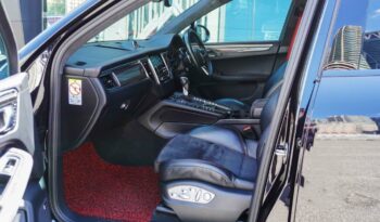 Porsche Macan Turbo full