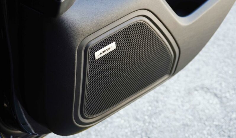 Porsche Macan Turbo full