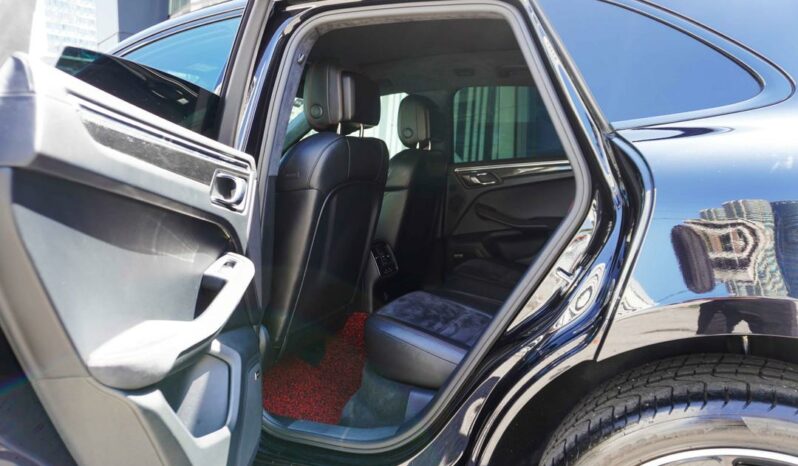 Porsche Macan Turbo full