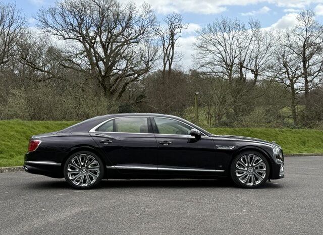 Bentley Flying Spur V8 “Mulliner” full