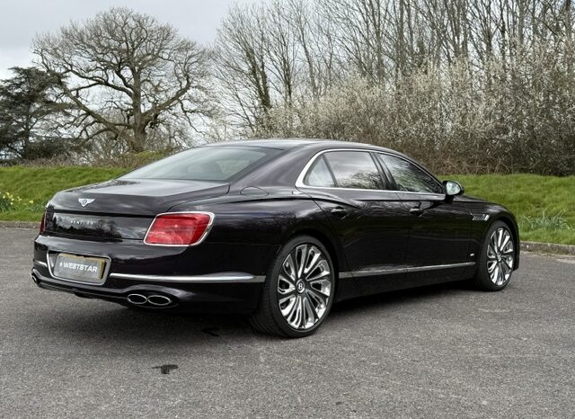 Bentley Flying Spur V8 “Mulliner” full