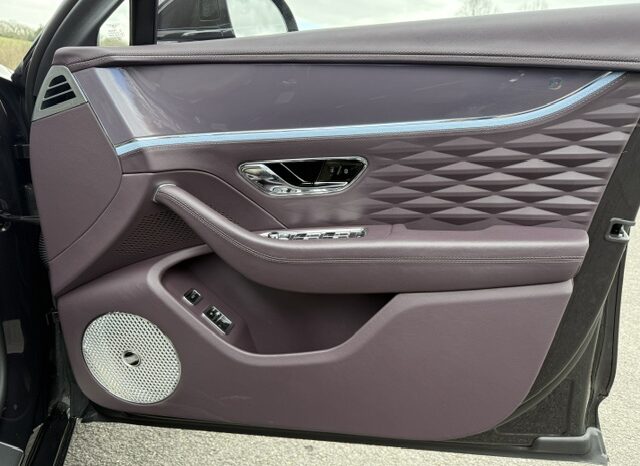 Bentley Flying Spur V8 “Mulliner” full