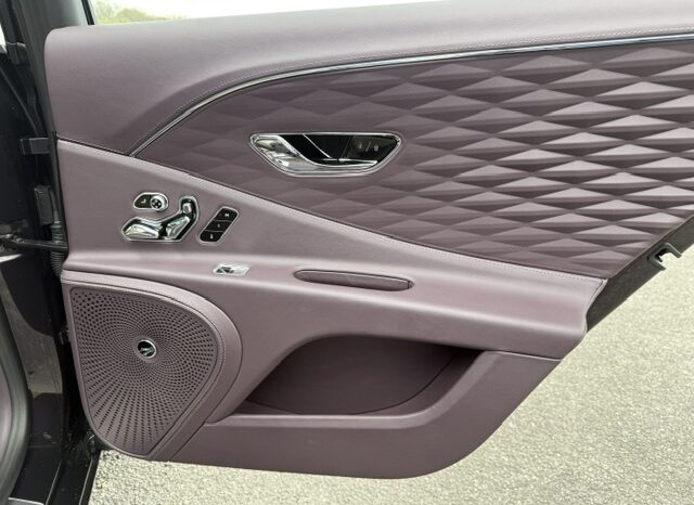 Bentley Flying Spur V8 “Mulliner” full