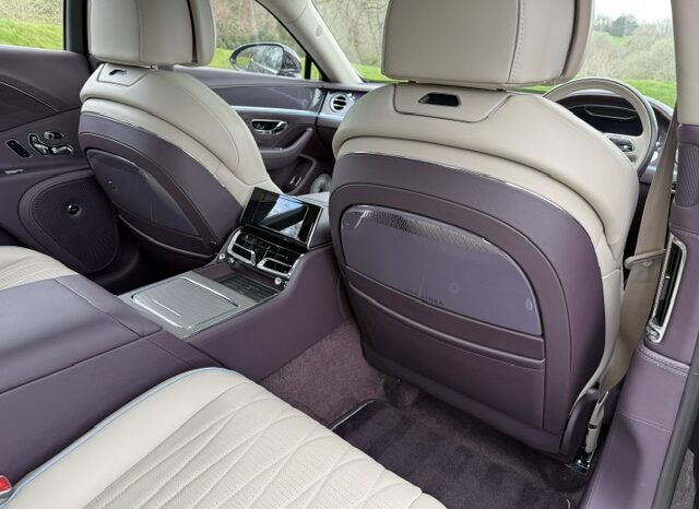 Bentley Flying Spur V8 “Mulliner” full
