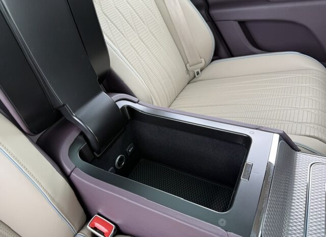 Bentley Flying Spur V8 “Mulliner” full
