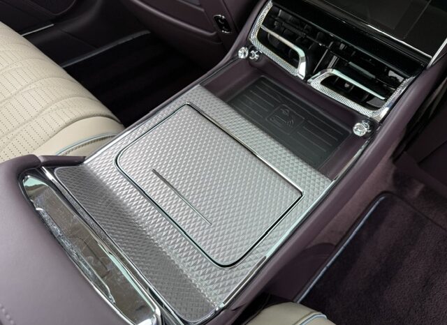 Bentley Flying Spur V8 “Mulliner” full