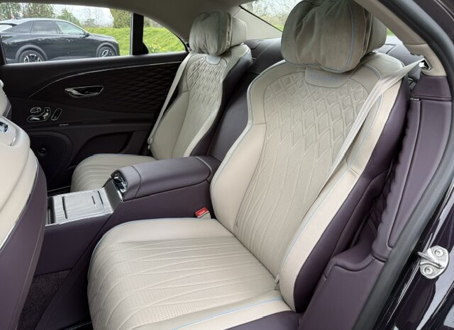 Bentley Flying Spur V8 “Mulliner” full