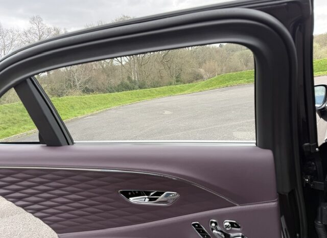 Bentley Flying Spur V8 “Mulliner” full