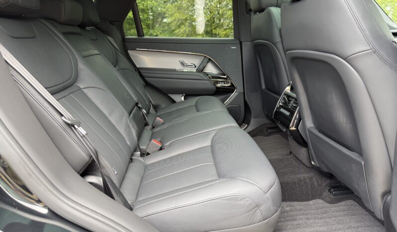 Land Rover Range Rover P400 Dynamic SE full