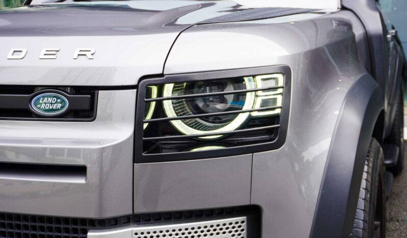 Land Rover Defender 110 D240 SE full