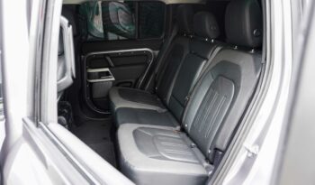 Land Rover Defender 110 D240 SE full