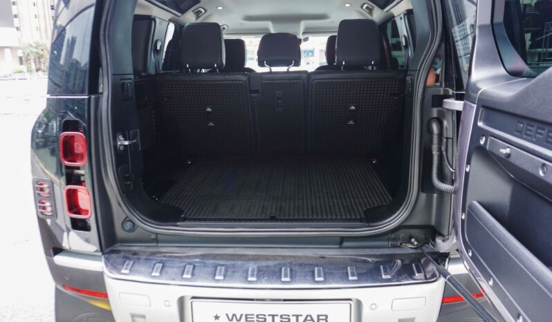 Land Rover Defender 110 D240 SE full