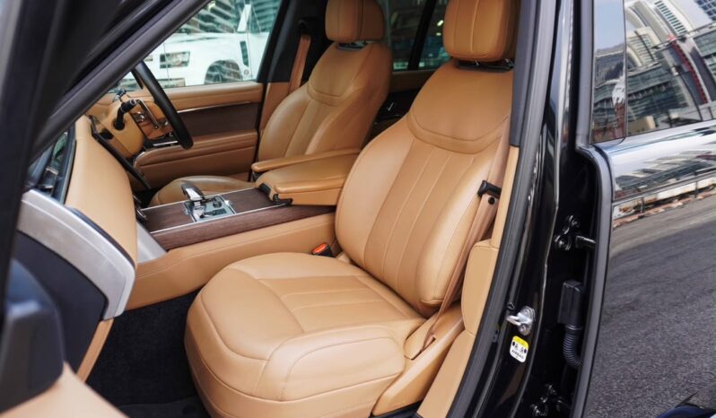 Land Rover Range Rover P400 HSE full
